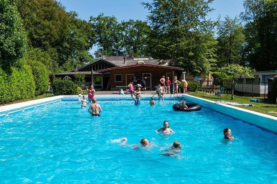 Chalet De Huismus Rijs エクステリア 写真